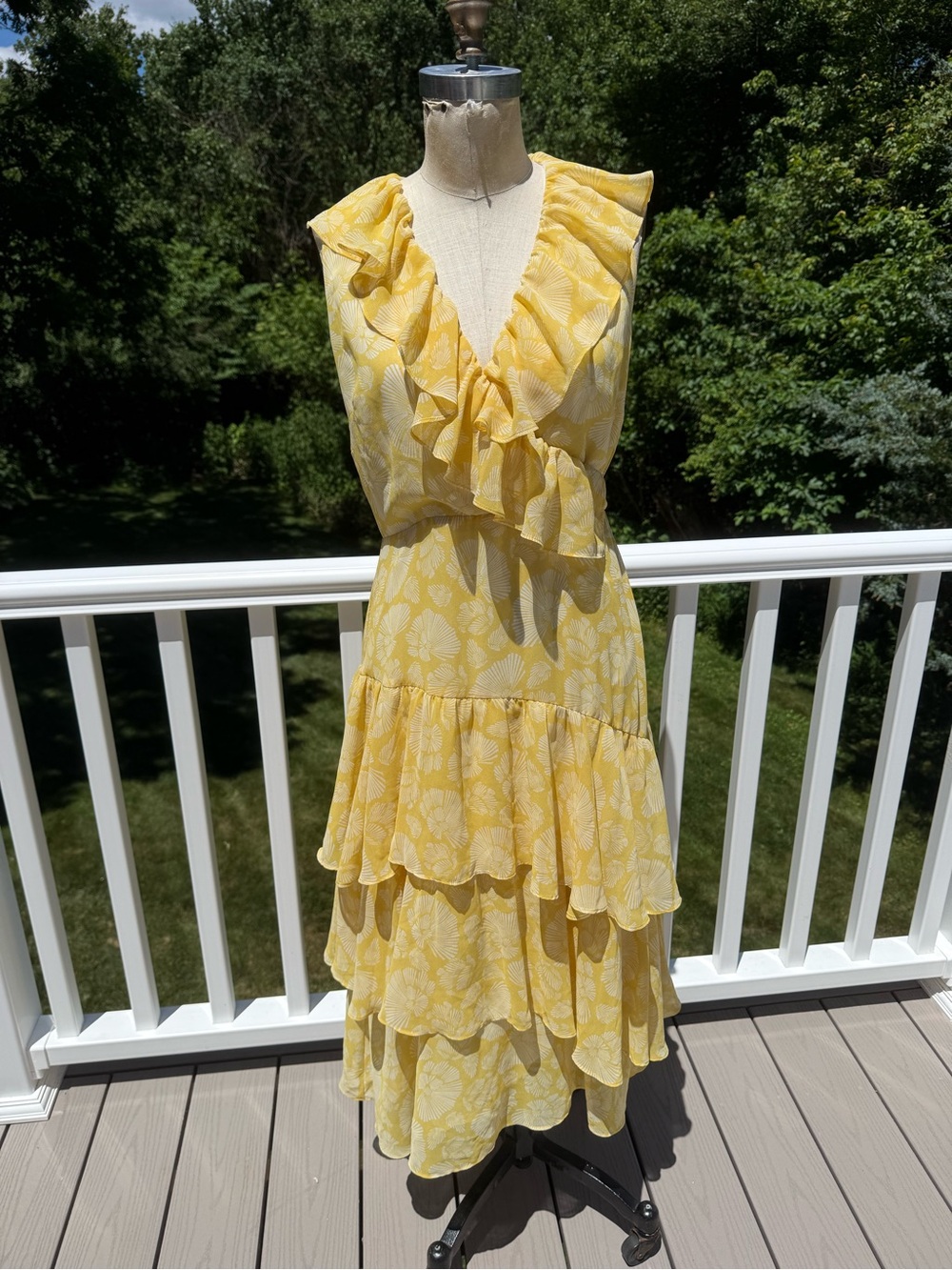 dRA Los Angeles NWT Ruffle Summer Dress